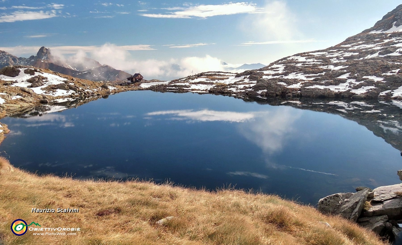 20 Lago Rotondo e Rifugio Benigni....JPG